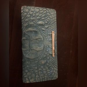 Brahmin wallet